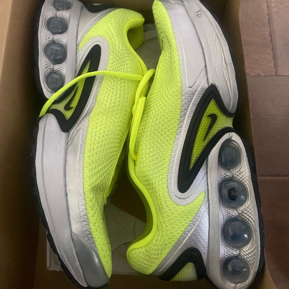 Men’s running shoes
